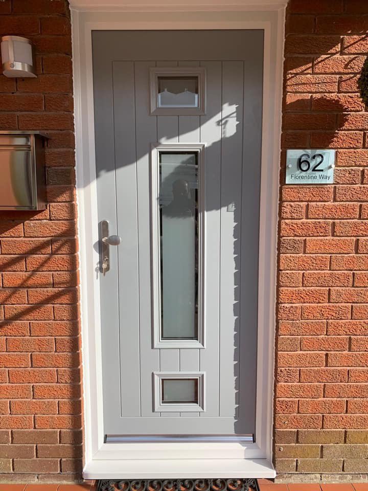 surefix_ltd's tweet photo. How amazing does this composite door look? 
We’re loving the colour of this new door recently fitted by members of our team

Call us on 02392 268222 or 01730 606639 to book your free quote today! https://t.co/qq2PEBHt85