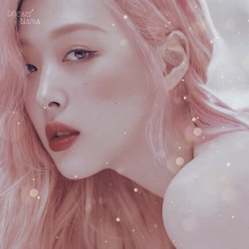 AlwaysyouSangil's tweet photo. “My name is Sulli.  Sul is snow and Li is pear flower.  So maybe I will be reborn as a small flower but full of vigor.  ”❄️❄️ https://t.co/Njx7AumJtr