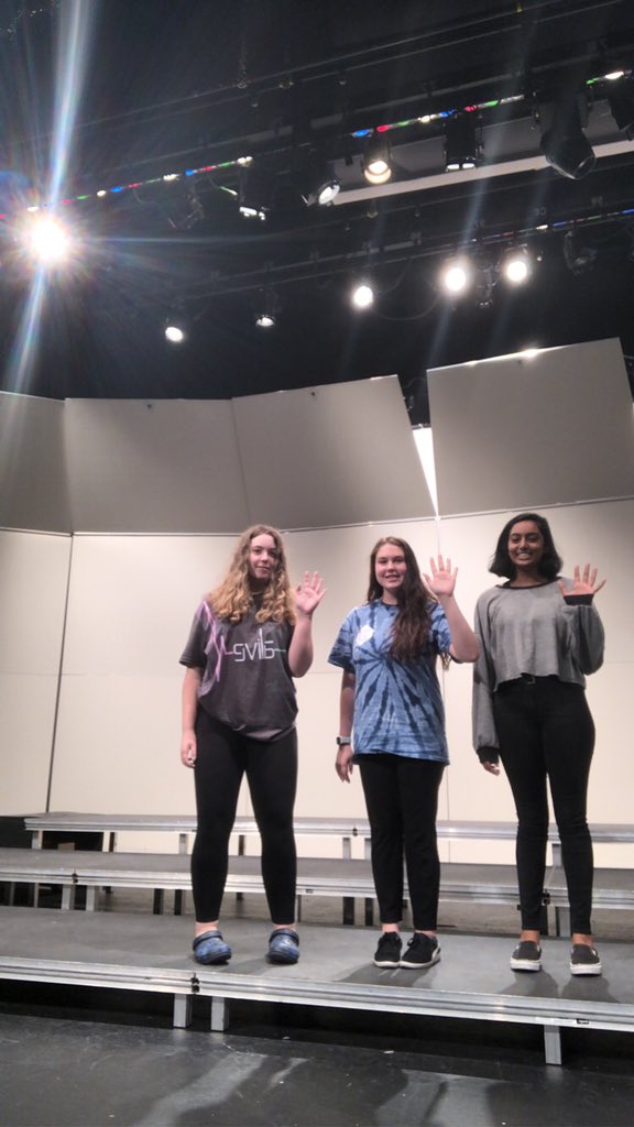 oohsrev's tweet photo. Sidney, Emma, and Shreya invite you to our Fall Choir Concert at 7 PM tonight! No admission fee! https://t.co/OaGWrZCvqN