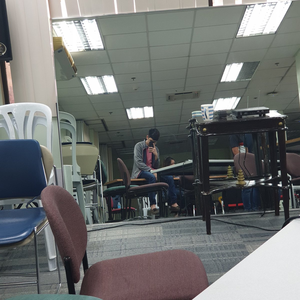 RannieKnows's tweet image. Post-meeting mirror selfie.
#workatsmart #Cebu