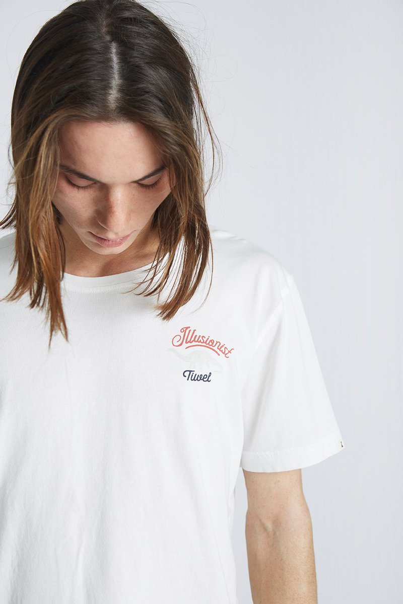 Tiwel_Spain's tweet photo. Slow life 🦕 ... Learn to disappear
•
#notextinctyet #dinotee #dinosaurtshirt #dinosaurtee #dinotshirt #dinosaurs https://t.co/uK60cBldpS