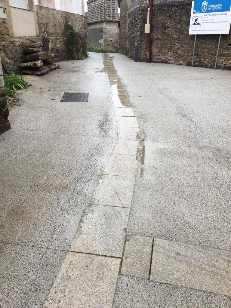 BCNORSL's tweet photo. Terminada la obra de pavimentación en la parroquia de Cores en @CoPonteceso #BCNOR https://t.co/2gjjPBciV4