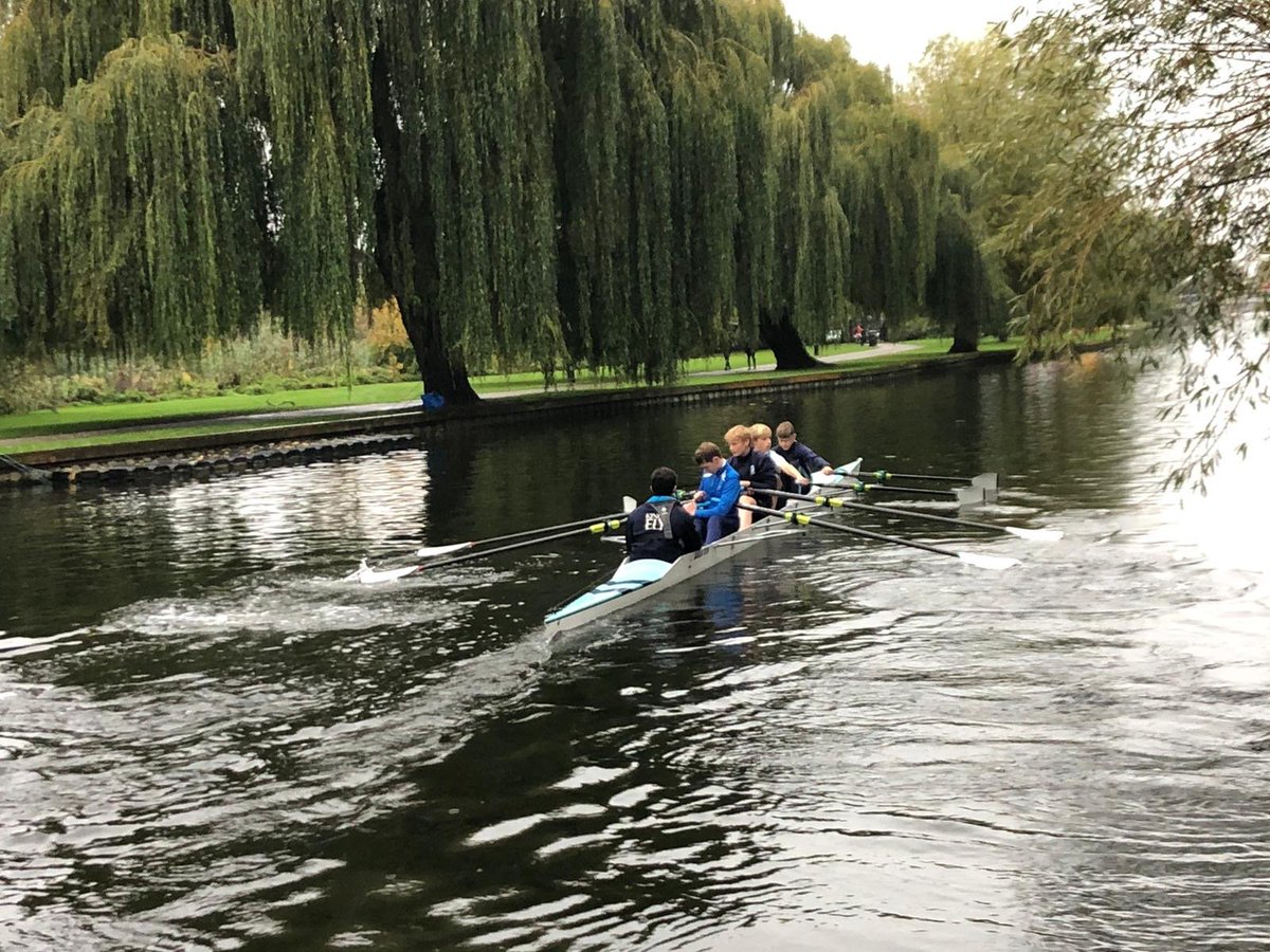Kings_Ely's tweet photo. Our Year 10-13 rowers competed in their first race of the year on Sunday - the Bedford Small Boats Head. Despite the dreary, wet conditions all students were in good spirits! πͺ Full report on our Facebook: https://t.co/ZndE5u1S5K #rowing #kingselyrowing #sport #kingselysport https://t.co/lAf1mlRRiJ