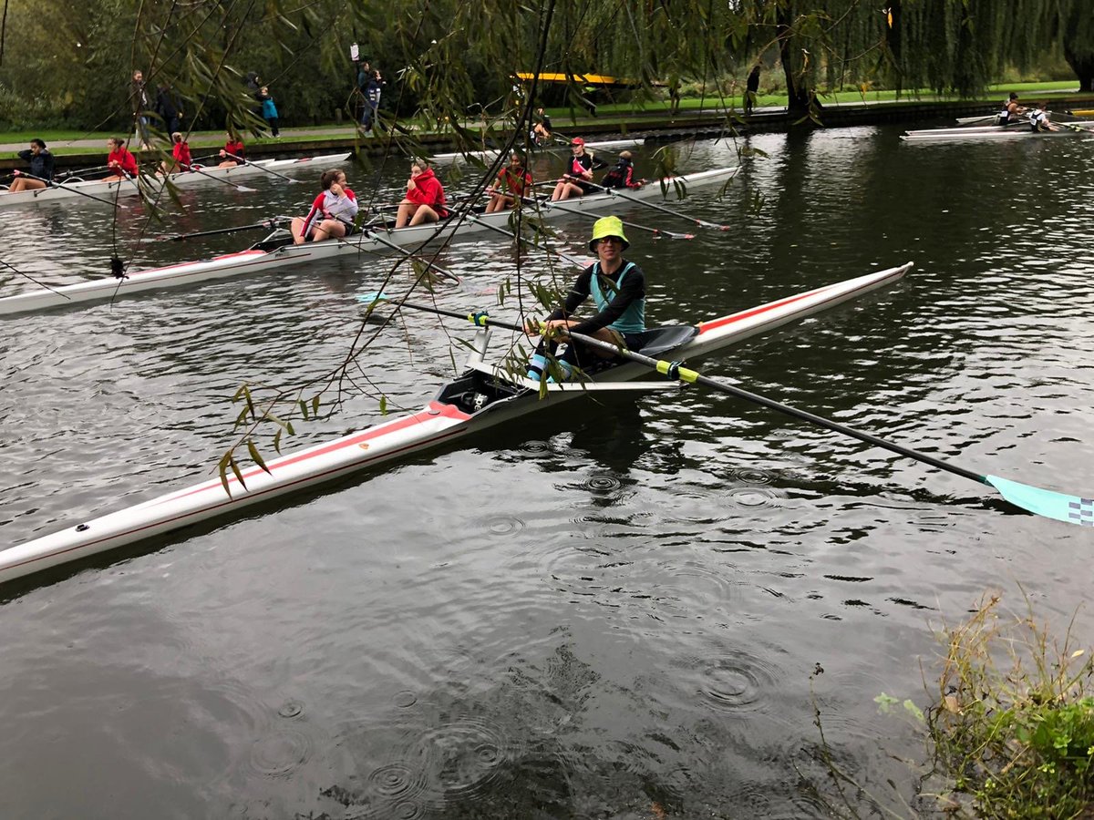 Kings_Ely's tweet photo. Our Year 10-13 rowers competed in their first race of the year on Sunday - the Bedford Small Boats Head. Despite the dreary, wet conditions all students were in good spirits! πͺ Full report on our Facebook: https://t.co/ZndE5u1S5K #rowing #kingselyrowing #sport #kingselysport https://t.co/lAf1mlRRiJ