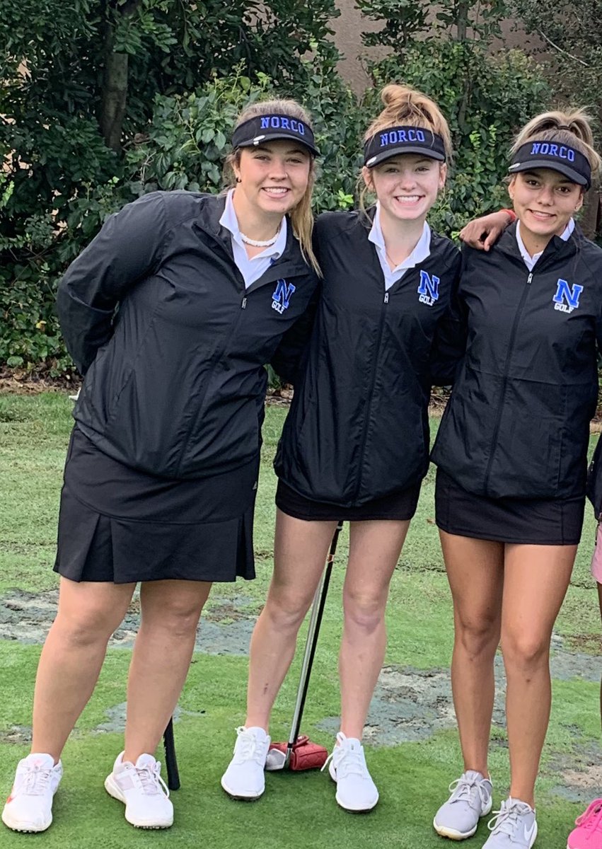 NorcoHSGolf's tweet photo. Norco HS Girls’ Golf starting off the week on the course at Walnut HS’s Girls’ Golf Tournament.  ⁦@NorcoHS_sports⁩ ⁦@NorcoHighSchool⁩ #walnuthighschool https://t.co/wYHjjZZ9XC