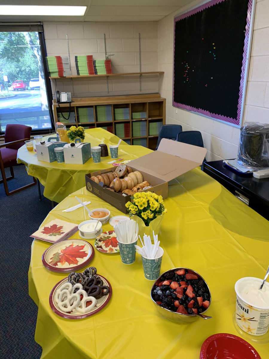 Welcome parents to the Glen Grove student services coffee and chat! #glengroved34 #weared34