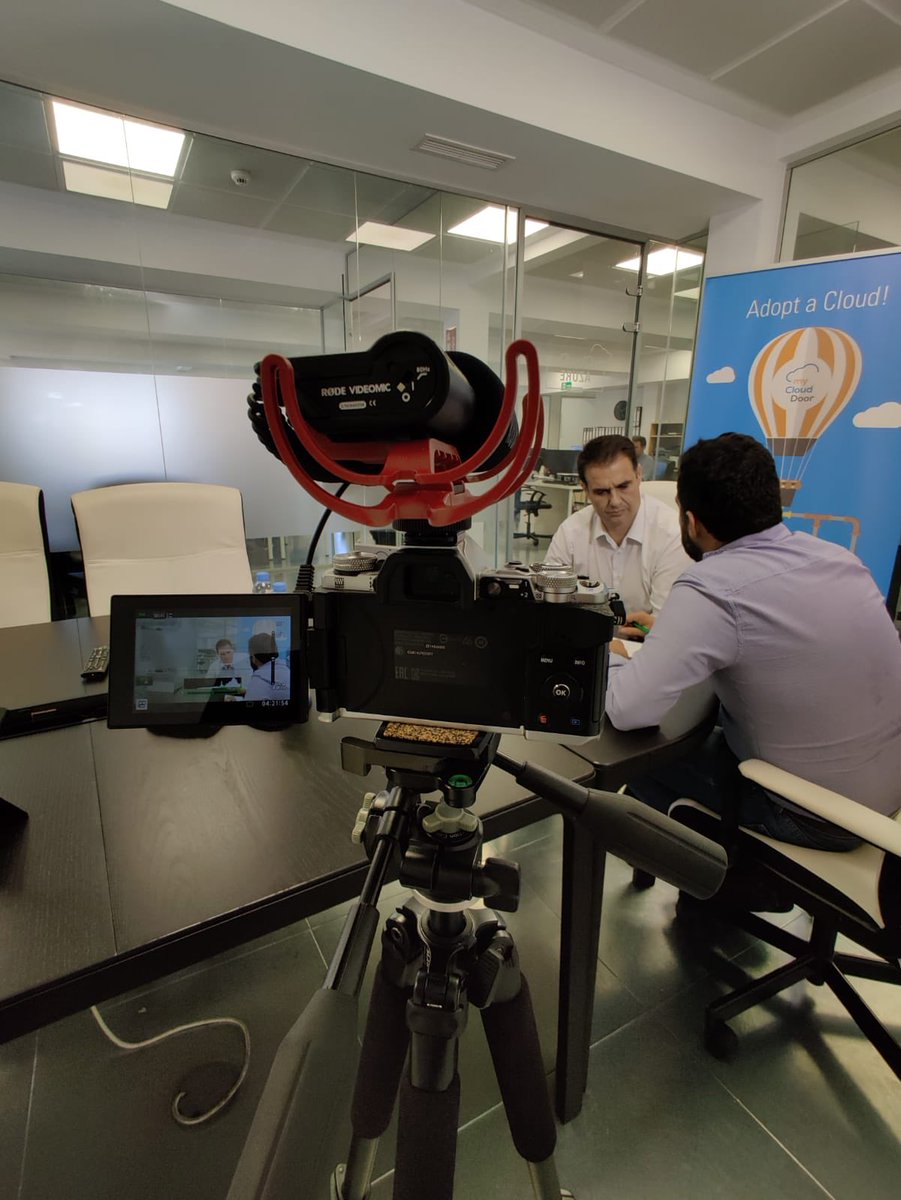 myCloudDoor's tweet image. Special visit today at the office! @SuricattaES interviewing our CEO @MarcosDePedro2 #SAPonAzure #cloud