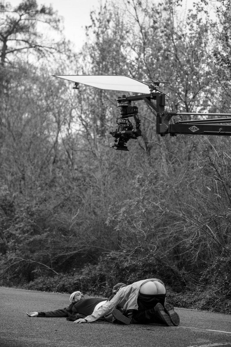 ThatKevinSmith's tweet image. AT 10:30amPST/1:30pmEST, these two fools are adding their hand and footprints to the legendary courtyard of the @ChineseTheatres! Watch the Live-stream of the ceremony on Jay’s @Twitch page or my @facebook page! But bring tissues: it’s gonna be emotional! #JayAndSilentBobReboot