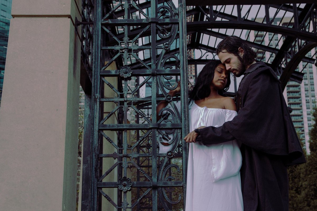 phphphphia's tweet image. Idk if y’all knew this but I’m a #photographer in the #Chicago area! Here’s my latest shoot, but I mainly focus on photographing musicians. DM me and lets work together!