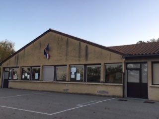 mediationLyon's tweet photo. 1ère intervention ce matin à l’école du Bois-Dieu de Lissieu dans le cadre de @sem_mediation pour les membres de la Clinique de la médiation de @de_daubie @univ_lyon2 Merci aux enseignantes pour leur soutien. Merci également à Stephanie Puech-Devaux pour son travail ! https://t.co/cuUQmF6HYk