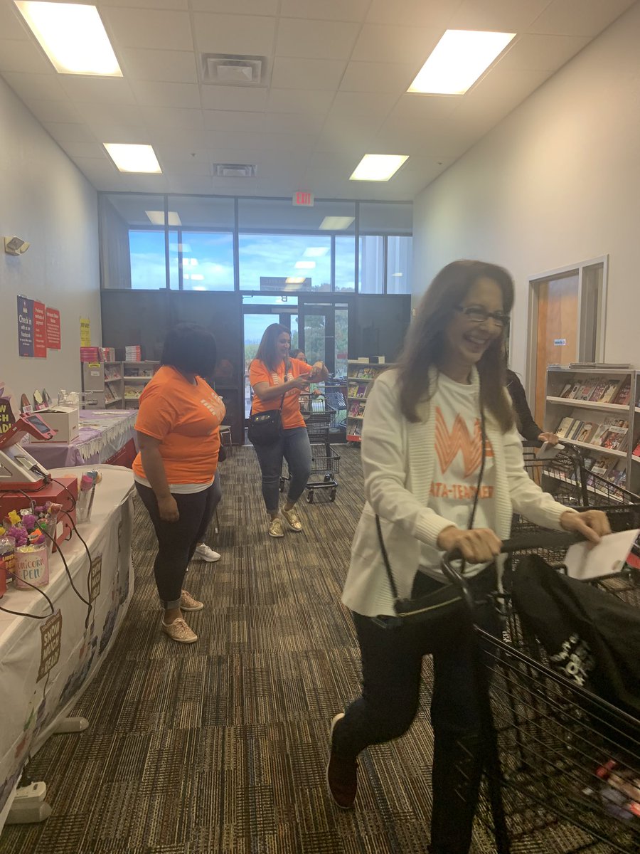 Lisa Hernandez tweet media
