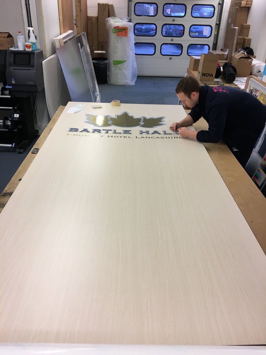 Palmer_Digital's tweet photo. Case Study: Bartle Hall Signage

Our team designed several totem signs for Bartle Hall, who wanted new directional signs for their stunning premises. 

Our sister company @PPS_Ltd then produced &amp; installed the totem signs.

For more:
https://t.co/pZ6sGlNvF9 https://t.co/kJk2NZKJIe