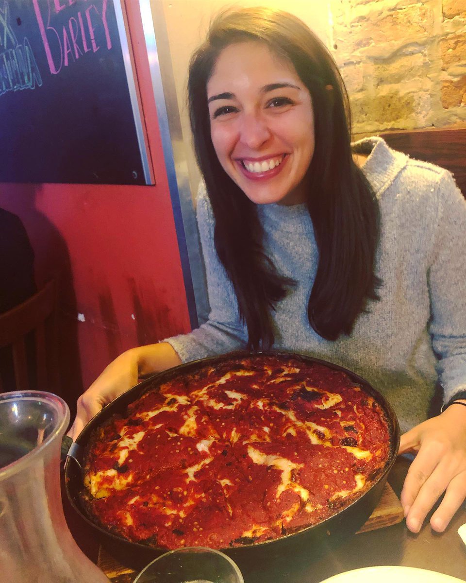 I did it all for some deep dish 🍕. Chicago, you were a party all 26.2 and even with mishaps along the way, I still grabbed a PR #ChicagoMarathon