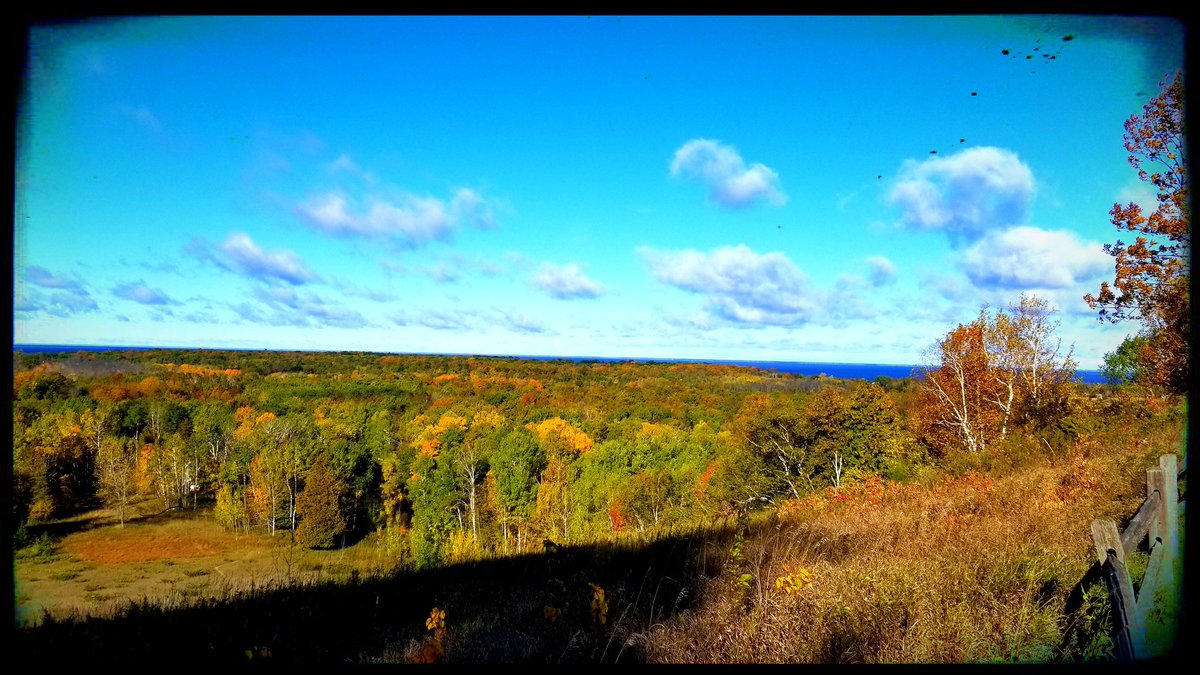 DCTrolley's tweet image. A perfect Fall day in #SturgeonBay! #DoorCounty #fall #nature #fallcolor