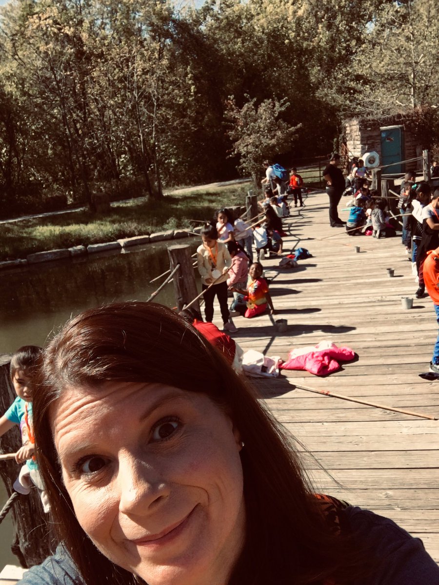 19 1st graders afraid of worms.  Fishing extravaganza! ❤️mykids