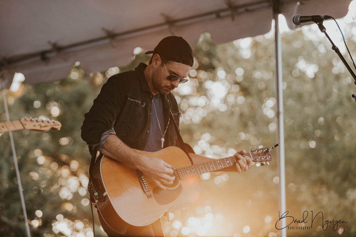 WMZQ's tweet photo. For the first time ever, @MattStellMusic played #PrayedForYou as a NUMBER ONE at @sleephappens pres. #WMZQFallFest! Check out clips & pics from his performance here 📸 https://t.co/F5OjWvdThz https://t.co/OClmZHbz8z