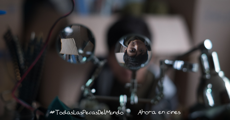 laspecaspeli's tweet photo. 🧠 La mente de un inventor puede ser muy compleja, ¡Imagínate cuando se enamoran! 😱❤️ #TodasLasPecasDelMundo ya en cines. 🎥 https://t.co/VssuZmgA88