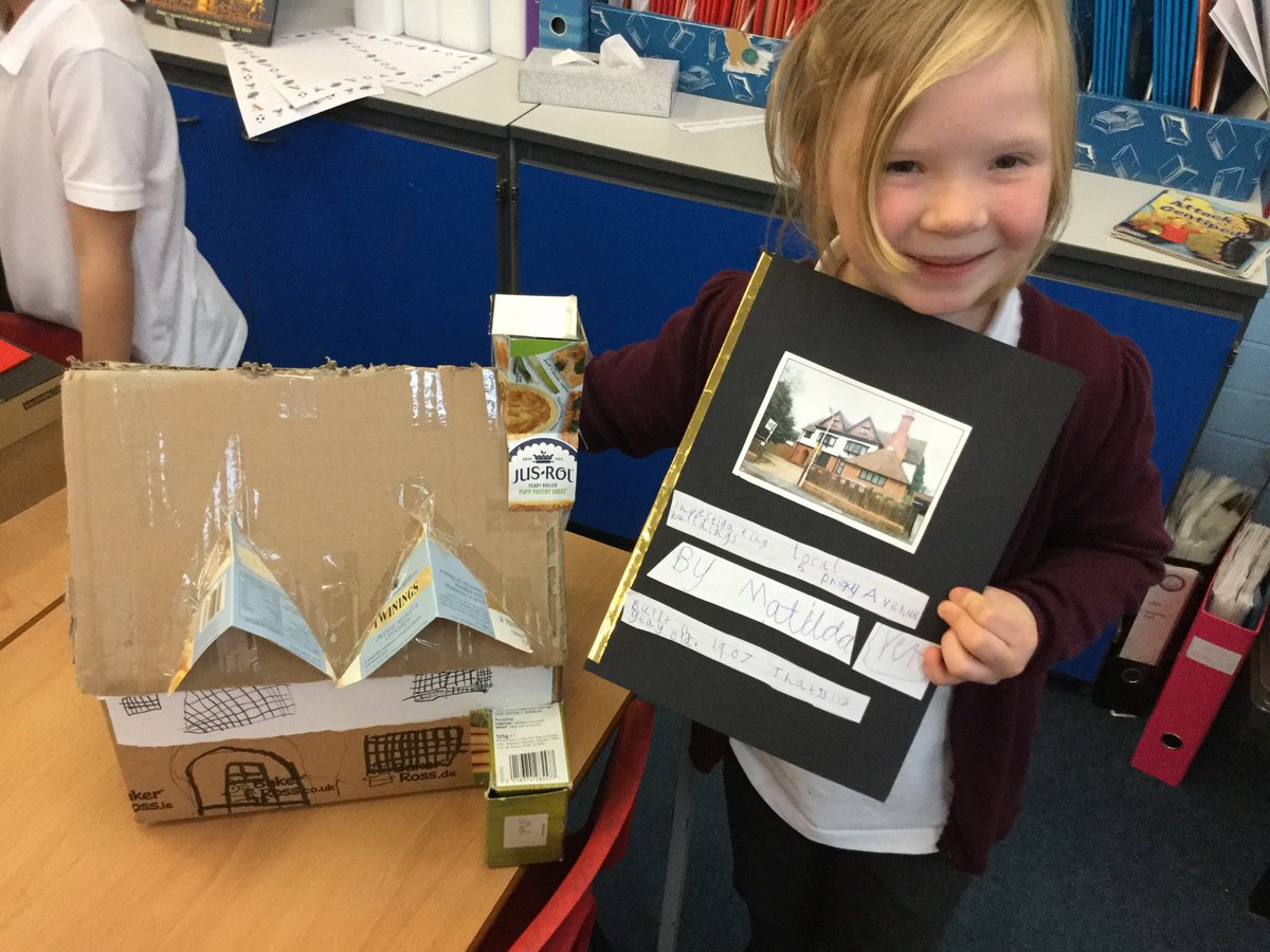 ThamesideSch's tweet photo. YVH brought in some incredible own work today! #YVHtps #ownworktps #nolimitstps https://t.co/X42J7GIlyX
