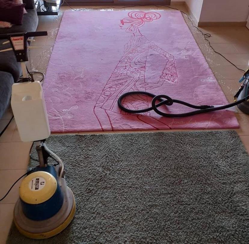 limpolut's tweet photo. También limpiamos alfombras y moquetas. Realmente es lo que más polvo acumula, y por ende, más ácaros. No es un lugar sano para nuestros hijos si no están desinfectadas y limpias, pero nosotros nos ocupamos de dejarlas perfectas. https://t.co/AI7fbjpWk2