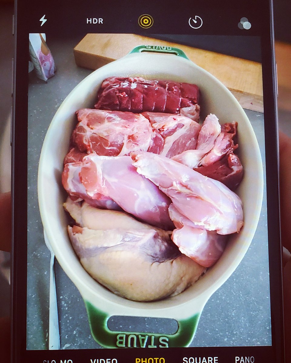 Traditional #quebec dish for thanksgiving in the making...#cipâte  🙏