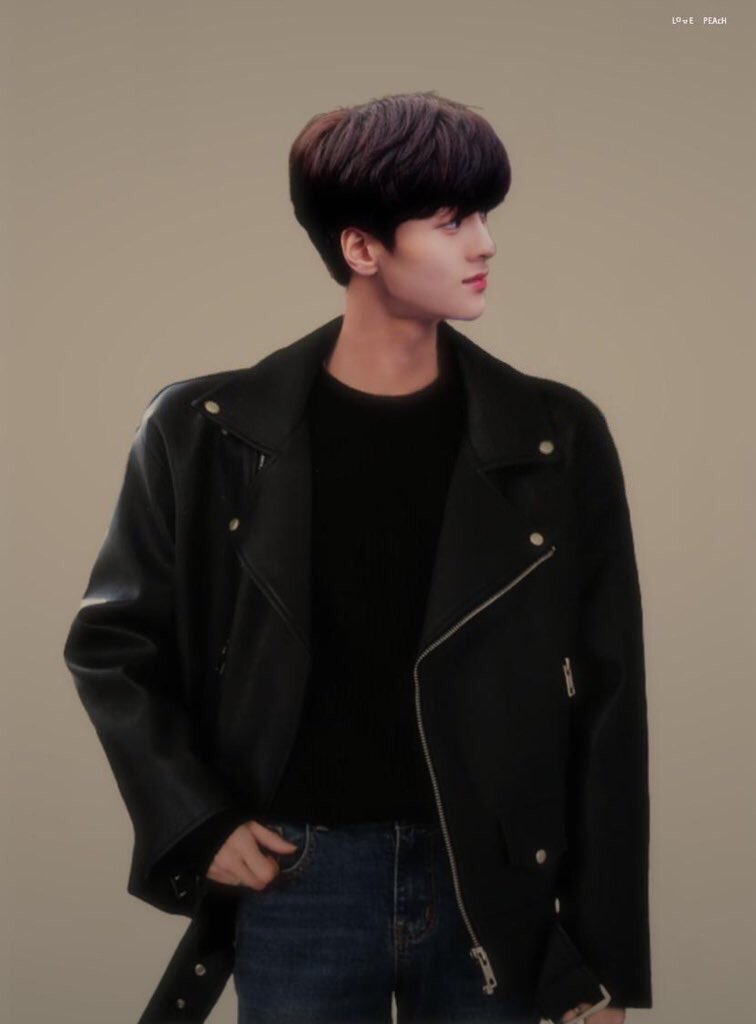 ChaJ_X's tweet photo. 뭐지 이 대단한짤은 https://t.co/IcI4baxEot