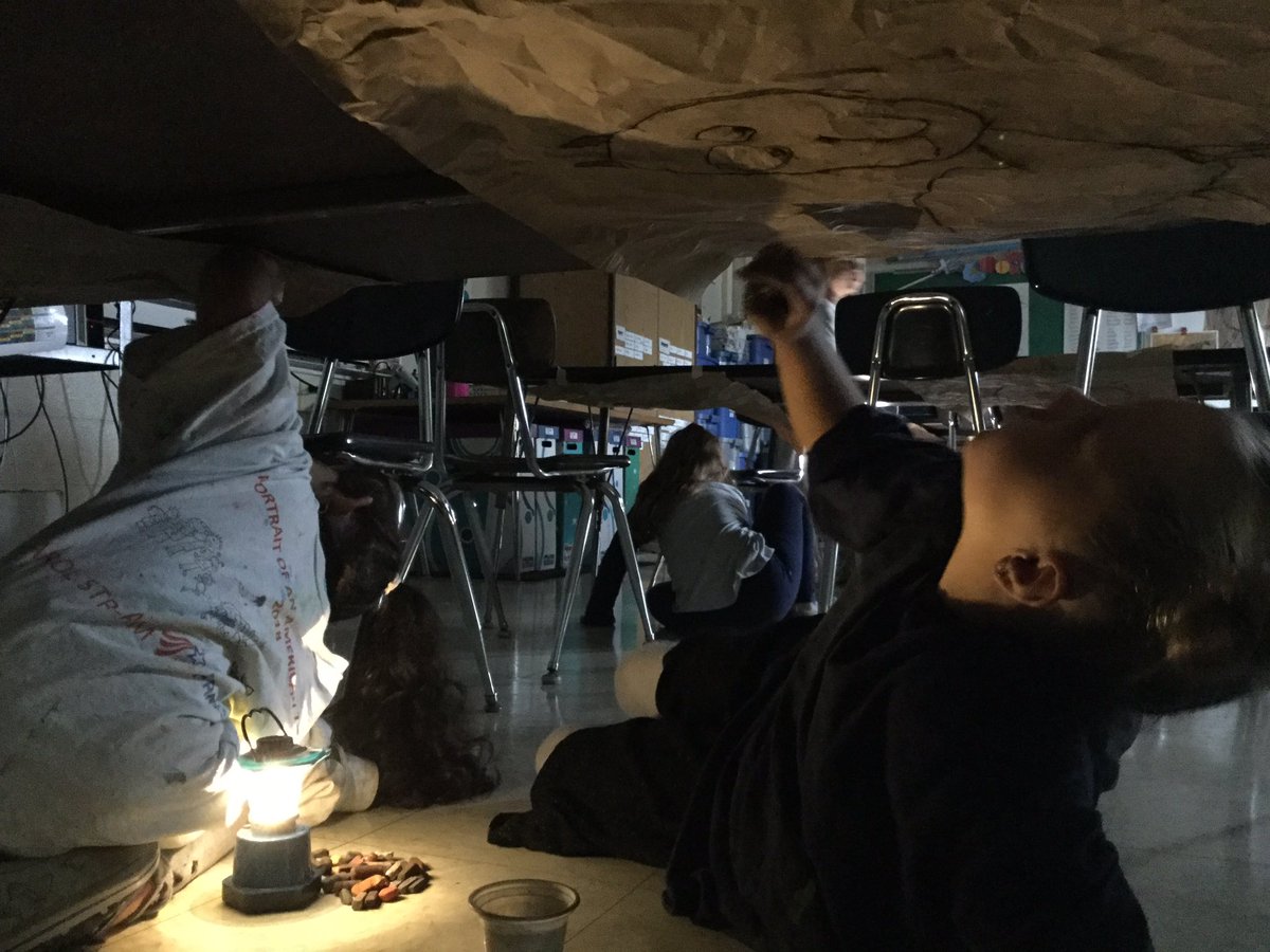 First graders are having a blast creating animals in their “caves”! We are taking step back in time making artwork the way people did thousands of years ago 😊 @ccsd93 <a href="/CheetahChamps/">Cheetah Champions</a>