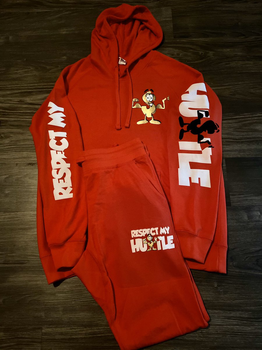 CMoneiiMusic's tweet photo. ‼️‼️NEW MERCH ALERT‼️‼️ SWEATSUIT... “They ain’t gotta like it, but they will #RespectMyHustle🤑™️ #MoneiiIzTheMotive™️ #MoneiiIzTheMotiveApparel #MoneiiIzTheMotiveFashion #WinterTimeLine #Fashion #NewApparelAlert #Entrepreneur #ClothingLine #explore 💯💯💯💪🏾 #AlwaysOnPoint https://t.co/vzX8dZMUSk