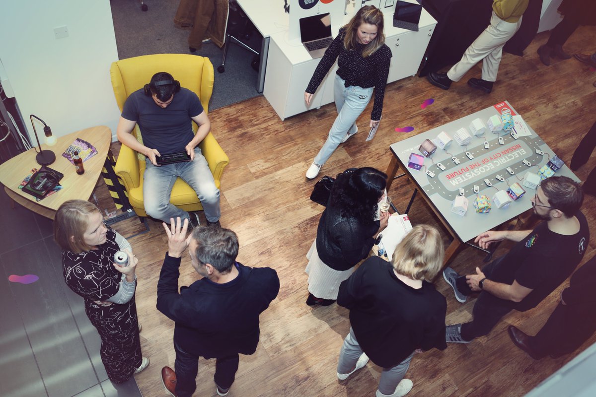 InizioEngageXD's tweet photo. Great to see more pictures from the fantastic Open Studio we had at our #Manchester office last week. It was brilliant to see staff, clients and friends of the agency learning more about how we #CreateUnforgettable . https://t.co/qXUJvMAn98