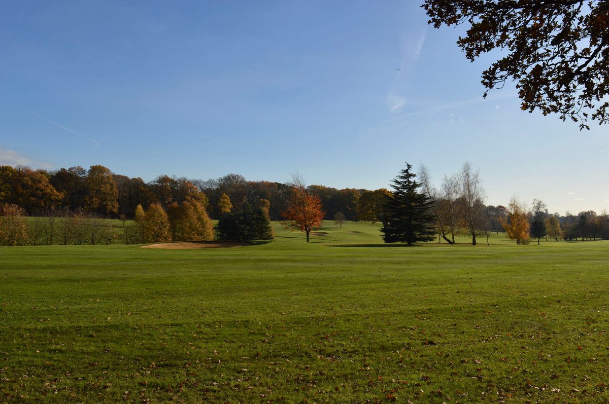 ClubHuntswood's tweet photo. Green fees at this time of year are great value if you book online so click ➡️ https://t.co/tPjThqBap9 to get your golfing fill before the big chill ❄️ https://t.co/XHjSUibvTq