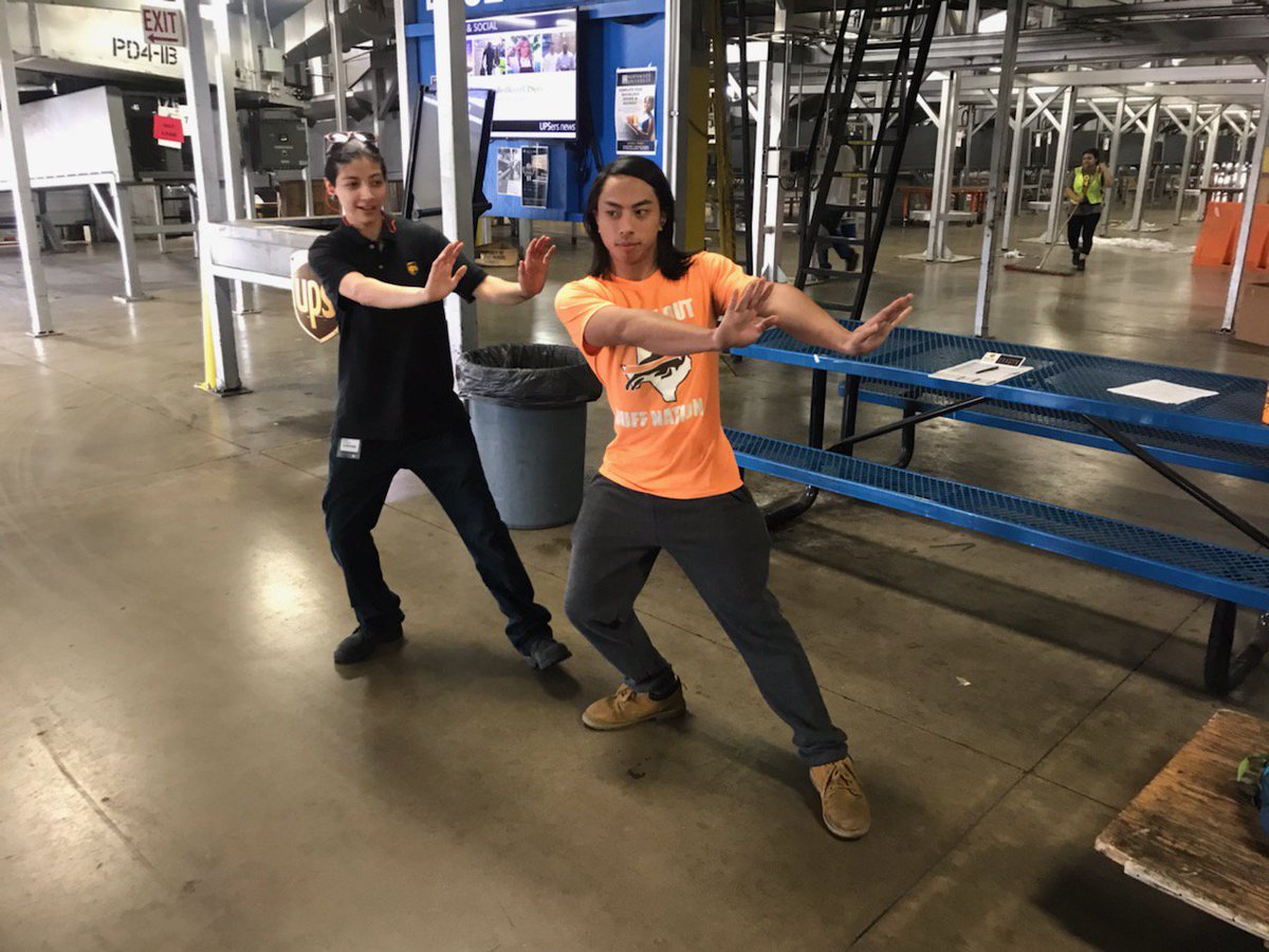 day_lions's tweet photo. #LionsRoar #SafetyFirst #HydrationIsLife #UPSService #LoadStandNation #CubeLifeMatters #DaySortShenanigans #DynamicStretching #MondayMood #MondayMotivation https://t.co/lpAJ0kZ5So