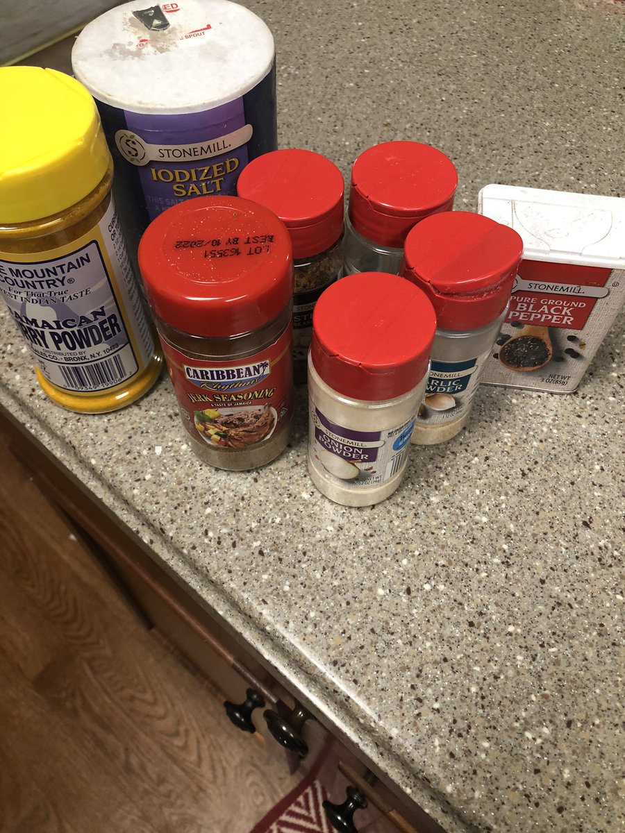 Gypsycapper's tweet photo. Get the seasoning right and tight #dayoffcooking https://t.co/3SNGYnuOMC