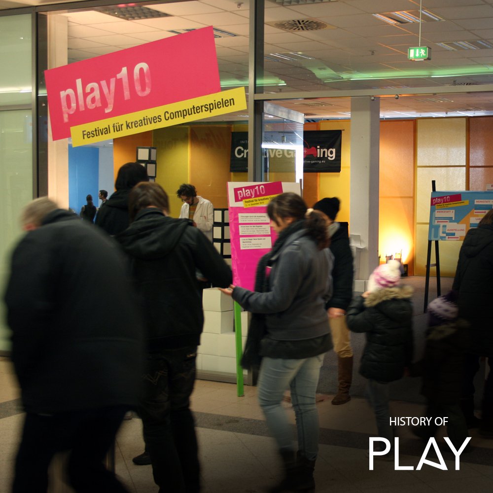 _PLAYfestival's tweet photo. #HistoryOfPLAY – 2010: @andreshedrich : “What a program at #PLAY10! In the display window of the FH Potsdam we had the PLAY-LAB once again but also dance battles! Who is better? The digital figures of Urban Terror or the PLAY team led by a ballet dancer?” https://t.co/JvvgSeZnIk