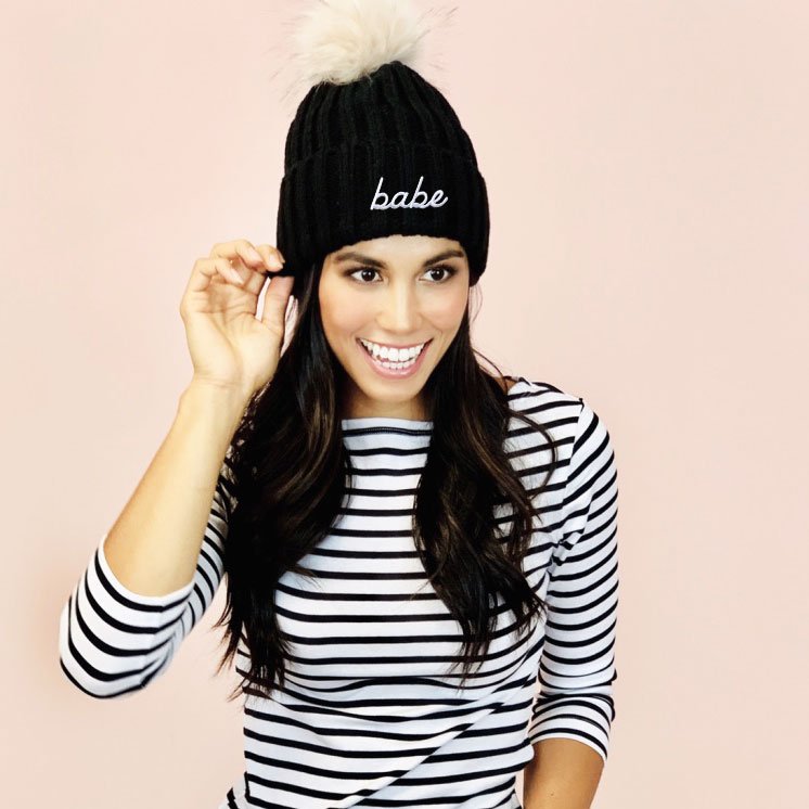 WedFavStore's tweet photo. Who else gets cold super easily? 🥶 These knitted #beanies do a great job at keeping your head + ears warm #WinWin. Oh, &amp; it comes with a babe patch + the softest pom pom ever. 🙌🏻✨ Does that make it a #WinWinWinWin...? 

Win here: https://t.co/wczWicvCD0 https://t.co/UJX3OTgNdu