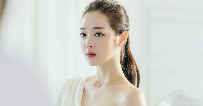sleep well choi jinri, you were such a bright and shining soul. this truly breaks my heart. #Sulli