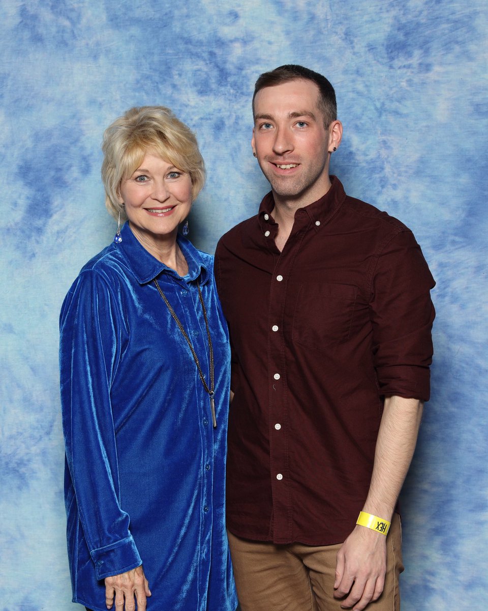 bryankeith560's tweet photo. Got to meet some of my biggest horror icons this weekend. These people have individually made an impact in my passion for films and continue to do so. Additionally, they were literally the most down to earth individuals: @Dee_Wallace @RobertBEnglund @ncastlez #Hex2019 #yyc https://t.co/D1fytDYfBc