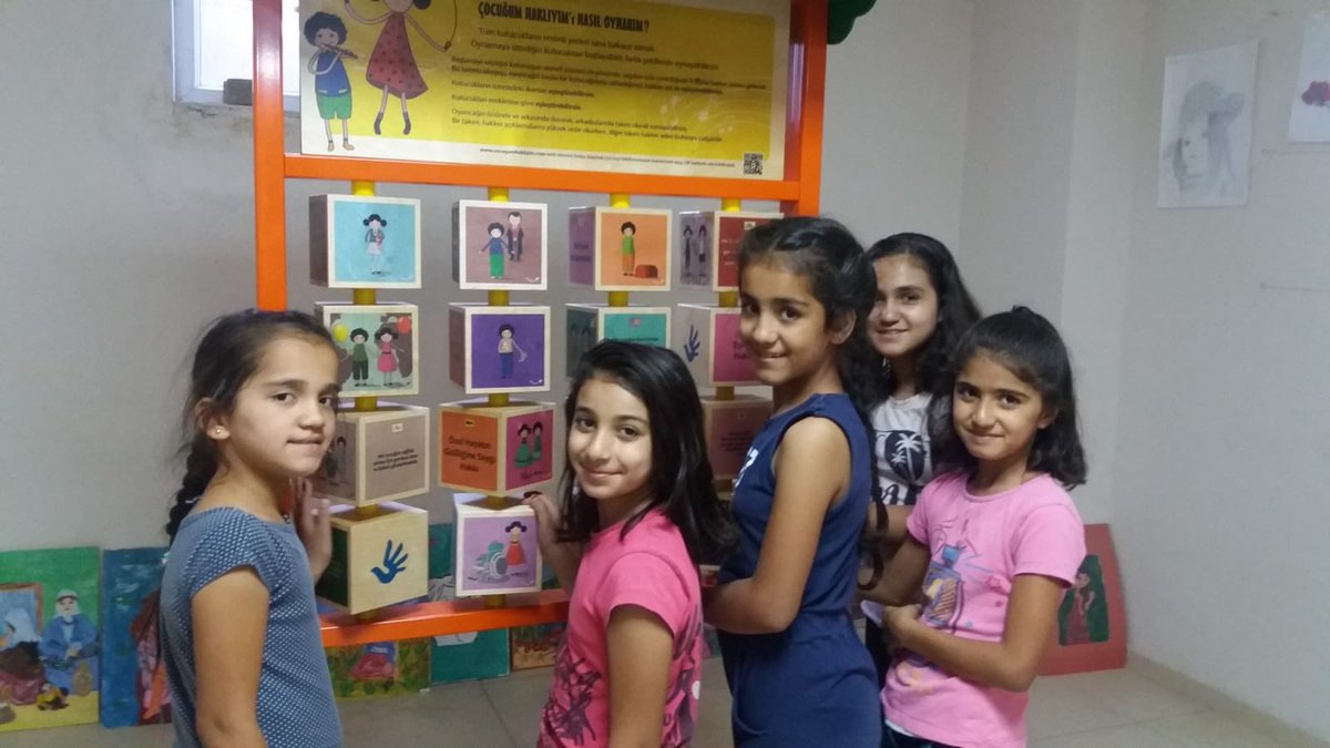 cocugumhakliyim's tweet photo. Mardin Kiziltepe Leading Women's Association is with us! Children from Mardin know their rights now! Our goal is to teach kids from every region and every province of Turkey. #childrensrights #rightboxes https://t.co/bFvU18AwIY