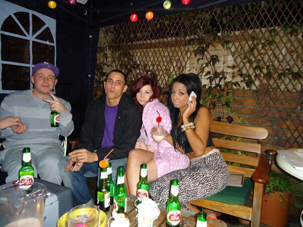 sjayd93's tweet photo. Throwing it right back #oldfacebook https://t.co/ZGcX24dSHs