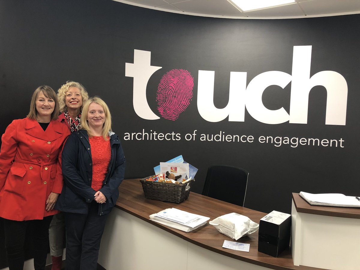 Fun day out celebrating Canadian Thanksgiving with ‘thankful’ Canadian 🇨🇦 baskets for our agency friends <a href="/MeetVancouver/">Vancouver CVB</a> <a href="/MeetWhistler/">Meet Whistler</a> <a href="/AirCanada/">Air Canada</a> #MeetInAlberta <a href="/thinkTMBuk/">TMB</a> @TouchHQ