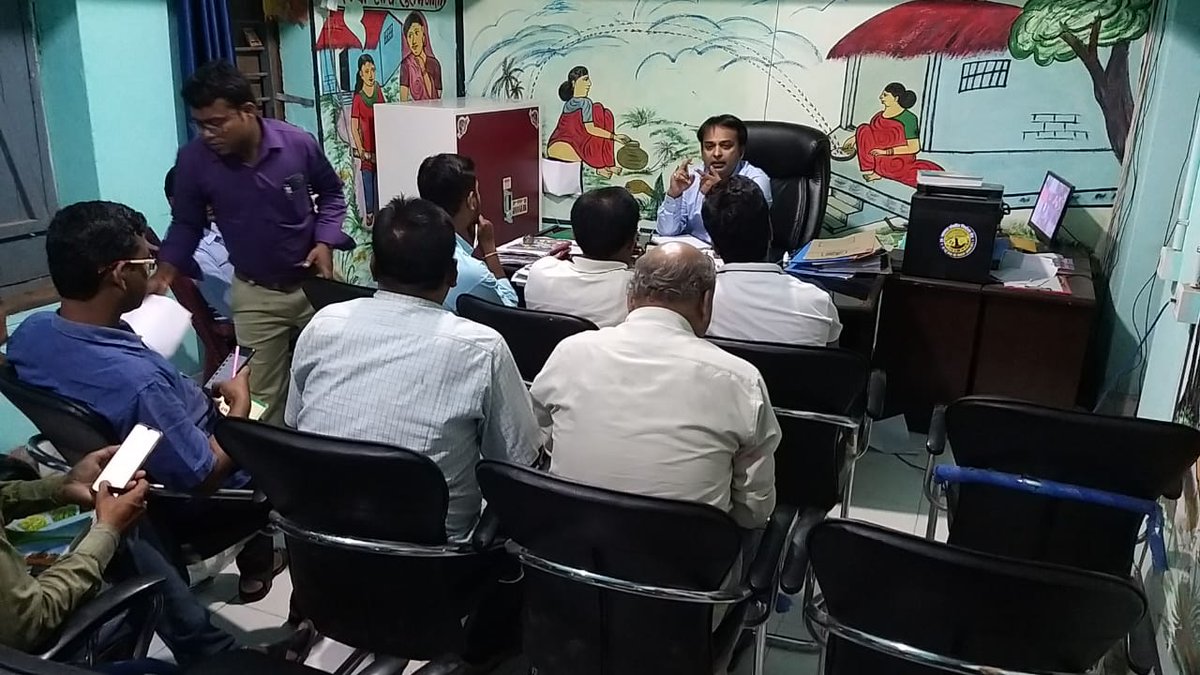 BdoChandi's tweet photo. सभी निर्वाचन पर्यवेक्षक के साथ निर्वाचक निबंधन कार्यक्रम संबंधित समीक्षा बैठक।
चंडी
@dmnalanda @CEOBihar https://t.co/DCEfyb6cW2