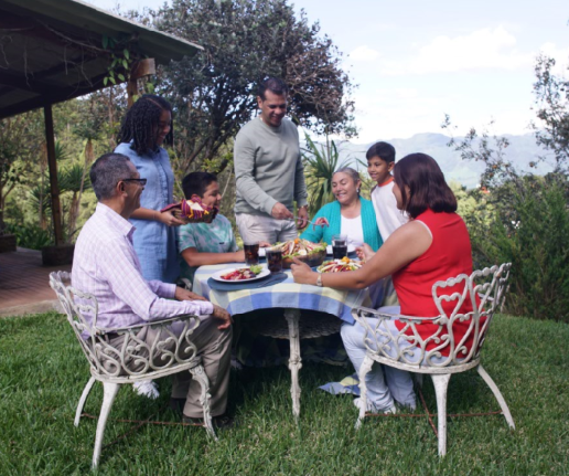 Comer #fiambre es la tradición que nos hace únicos. Compartirlo en familia lo vuelve extraordinario.
