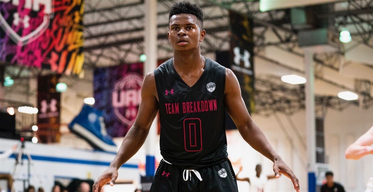 GopherHole's tweet image. Four-star guard Jamal Mashburn Jr. has committed to the Gophers!!! He chose Minnesota over offers from California, Wake Forest, Auburn, Florida, Ohio State, Illinois and others! Retweet to welcome (@Jamashburn1)!! 

📰: bit.ly/33z5asa