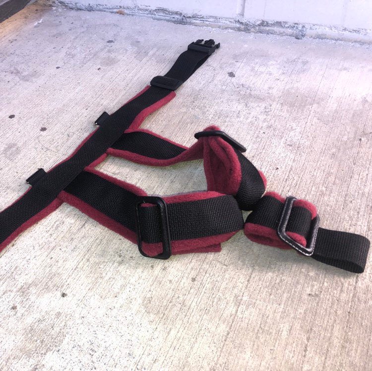 tails_designs's tweet photo. Looking for a new harness for your service dog? Visit my #etsy shop: Maroon and Black Fleece Y-Front Harness https://t.co/YrWbsrr8Zf https://t.co/VLcmAGuJyc