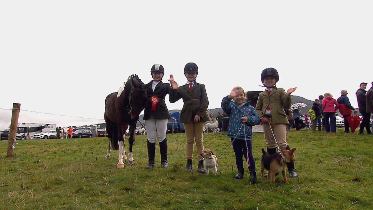 @NPAIE A great day out for all the Family, we are are at An Irish Country fair in Co. Donegal, watch this evening Monday on #Nationwide at 7pm on @RTEOne with @abcassin at #Clonmanny County Fair Pls. RT.