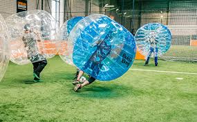 dhmd72's tweet photo. Peut-être lui conseiller le #bubblefoot pour finir sa carrière #Neymar 🤔 https://t.co/w3ZvrjuXHN