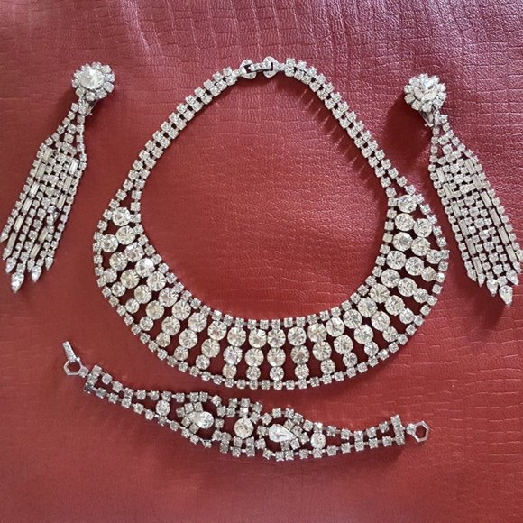BodenbergTerry's tweet photo. So good I had to share! Check out all the items I'm loving on @Poshmarkapp #poshmark #fashion #style #shopmycloset #handmade #realtree: https://t.co/bIUbQCEPPr https://t.co/fsdP34H1hG