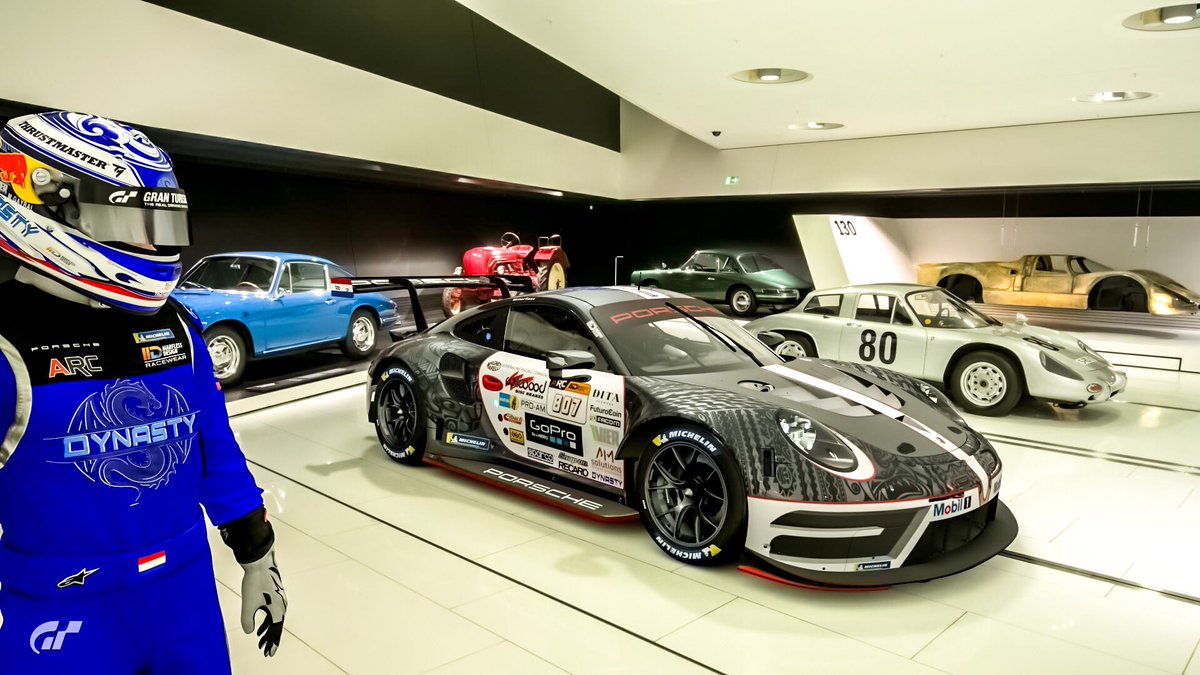 Marfless's tweet photo. #polynesian #porschersr #porsche #porsche911 #1vier - check https://t.co/xQlZaUXXyk for more images #gtsport #granturismo #livery #love #like #follow #racecar #gr3 #gt3 #gt #touringcar #custom #dutch #arc #ps4 #marflessdesign #art https://t.co/nFpRyFlIwI