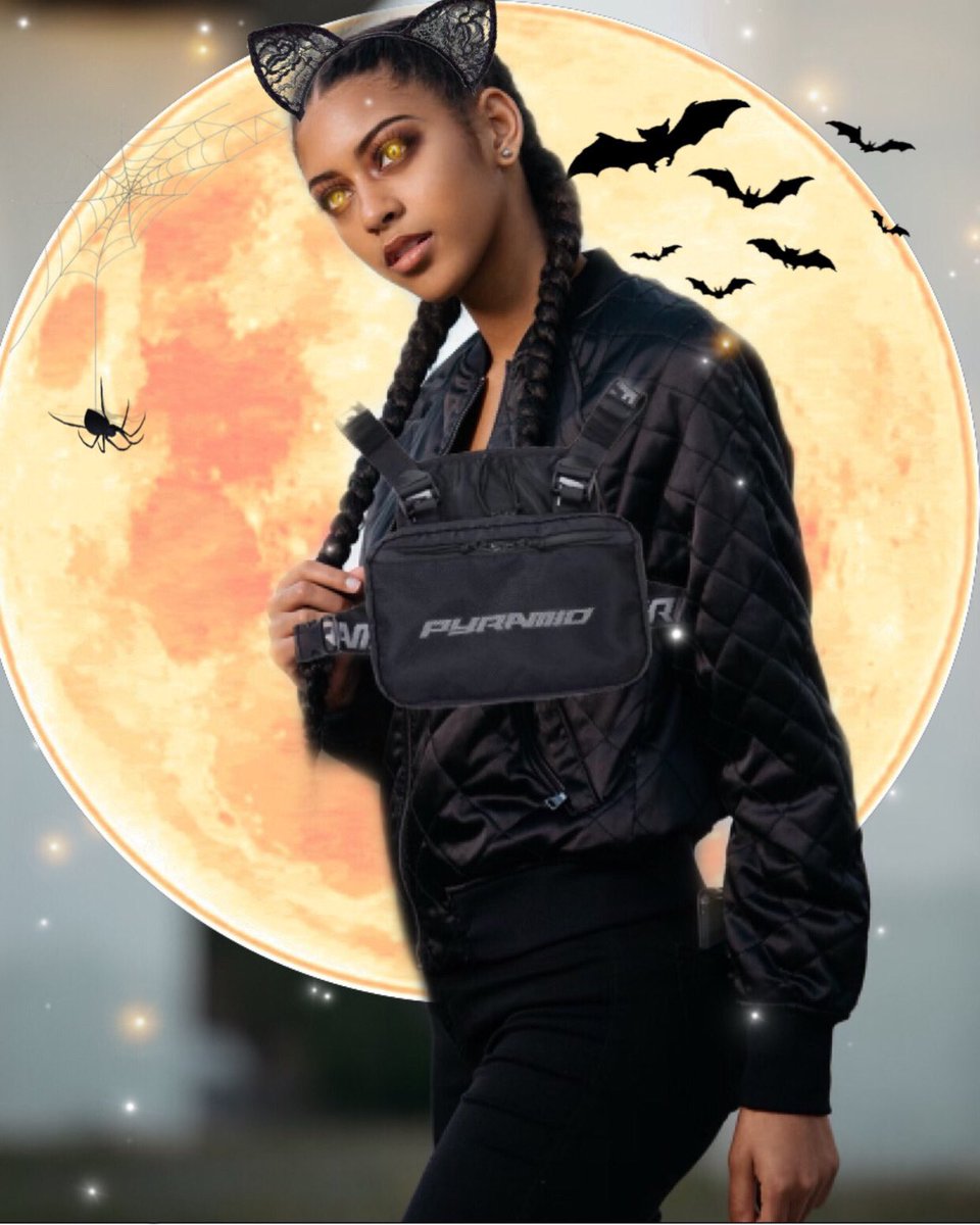 DanielleKearn15's tweet photo. My Halloween Edition of Female Model @MissHootersIntl 👸🏽🖤🎃🕷🕸🐱#brianaans #brianasmith #brianaansedit #blackgirlMagic #BlackGirlsRock #melaninpoppin #melaninqueen #hotmiamistyles #Hooters #semaihouseoffashion #mariamorenainc #miami #Florida https://t.co/H2SLE3lBKm