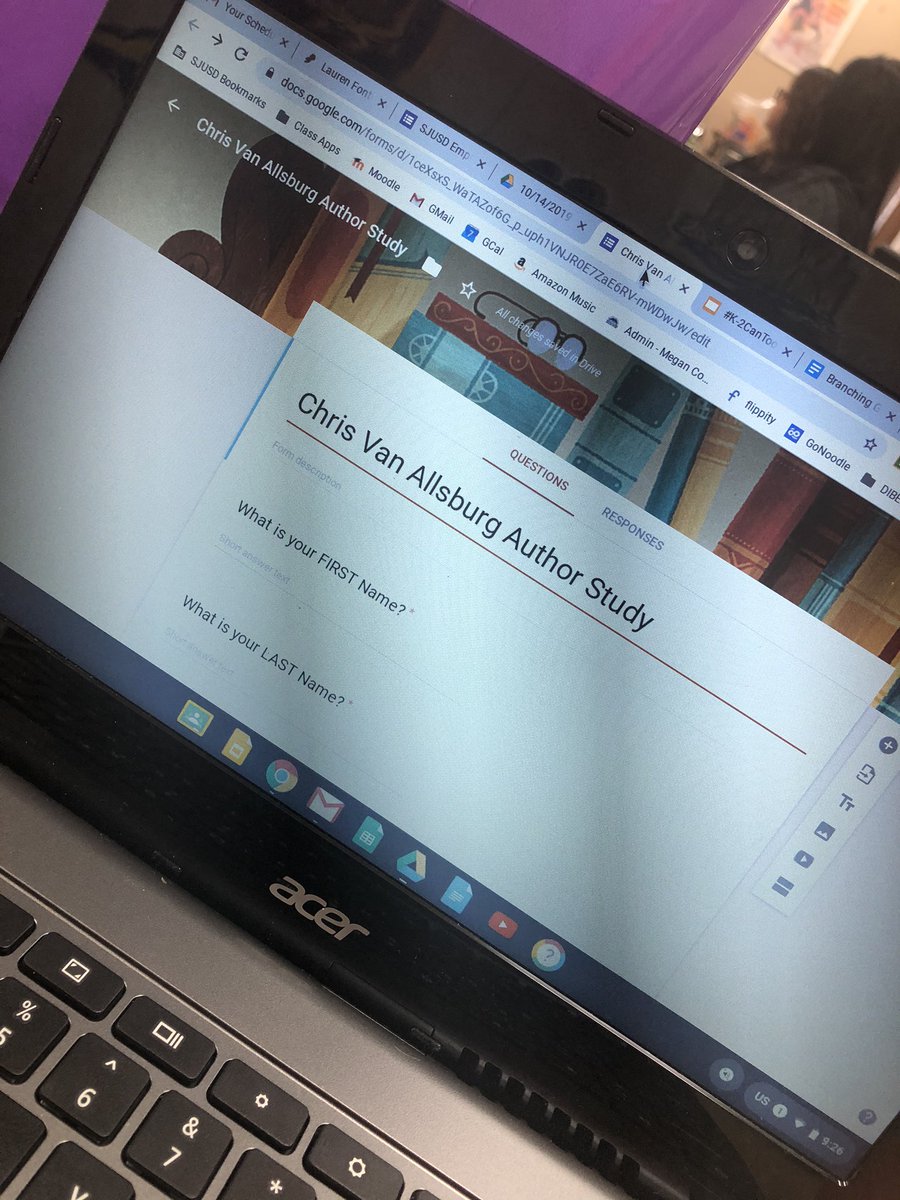 Surfangel0143's tweet photo. Learning to Branch Google forms with @JenRoberts1 at @SanJacintoUSD!
#SJinnovates @SJEdTech https://t.co/DwXhSp68cH