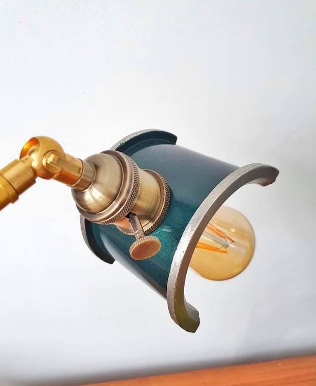 HycoteUK's tweet photo. REPOST: @mansifurnishings

Proud with this one! A unique table lamp in British racing green and brass. Built from 1930s compressor components used to make tonnes of ice cream within my family's business, Marine Ices. https://t.co/ncXpkHmwS8