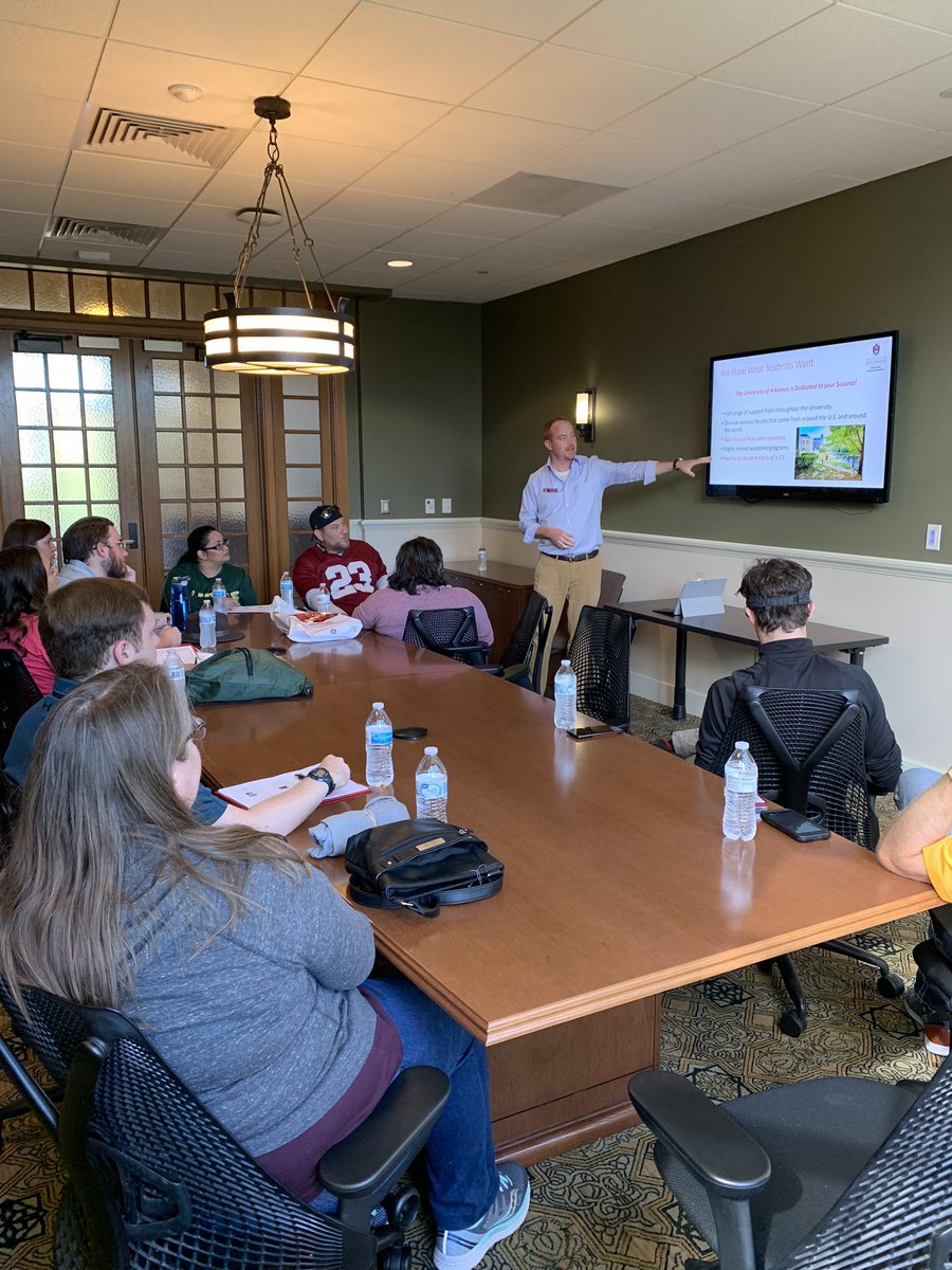 uarkgsie's tweet photo. Thanks for spending the morning with us, @mosolions! We may be biased but #fall is the best time of year to visit the @UArkansas. #gradschoolorbust #razorgrads https://t.co/hlScvbklEI